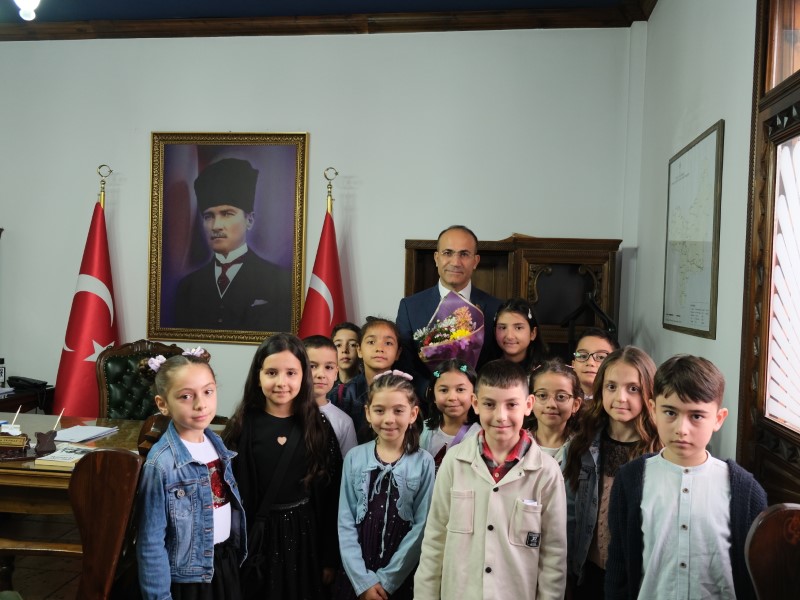 Geleceğimizin Teminatı Çocuklarımızla Gurur Duyuyoruz